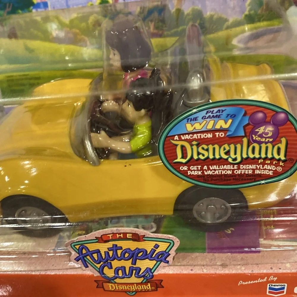 Disneyland NWOT Autopia Collectible Yellow Car “Classic” Disney Chevron Car - Picture 2 of 16